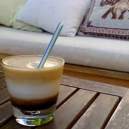 Seaside With 2 Bedrooms For Up To 5 Guests