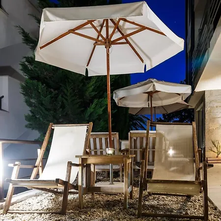 Seaside With 2 Bedrooms For Up To 5 Guests * Slantschew brjag