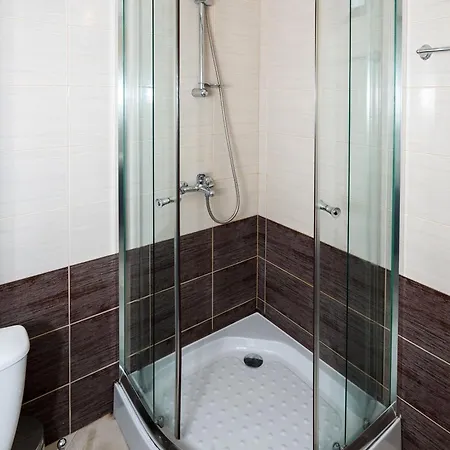 Apartment Seaside With 2 Bedrooms For Up To 5 Guests *