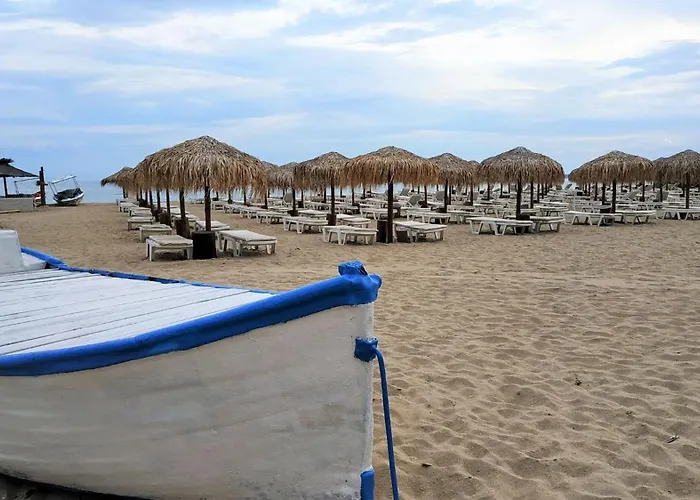 Апартамент Seaside With 2 Bedrooms For Up To 5 Guests Слънчев бряг